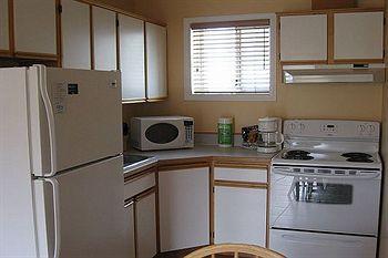 Desert Surfside Waterfront Accommodations Osoyoos Eksteriør billede