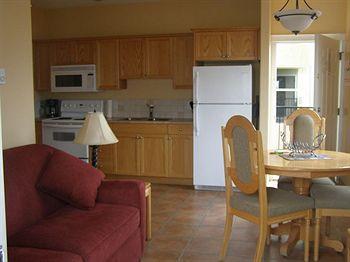 Desert Surfside Waterfront Accommodations Osoyoos Eksteriør billede